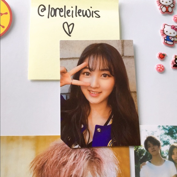(READ DESC) jihyo photocard kpop twice - Picture 1 of 2